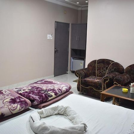 Hotel Suraj Balasore Екстериор снимка