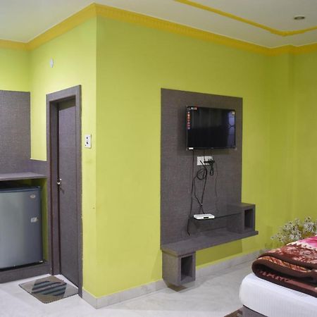 Hotel Suraj Balasore Екстериор снимка