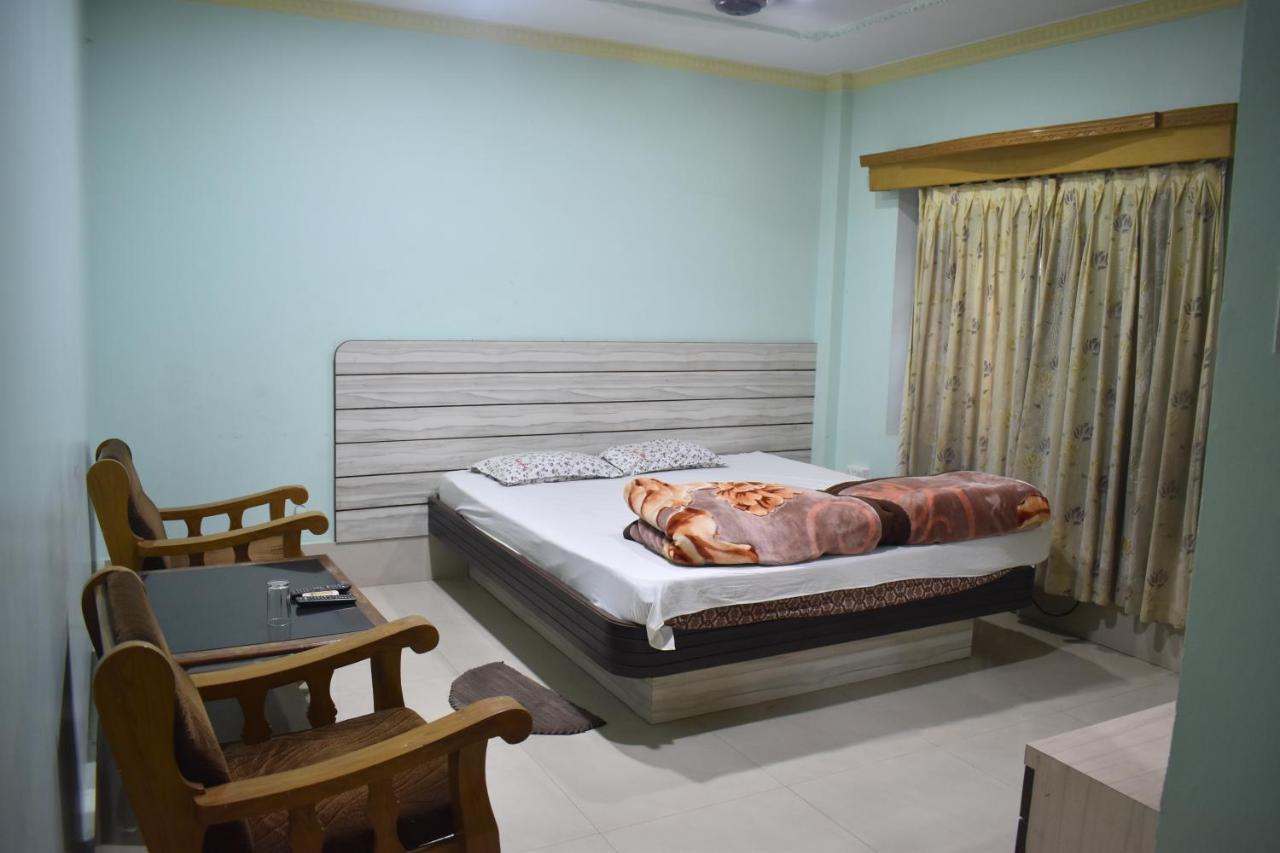 Hotel Suraj Balasore Екстериор снимка