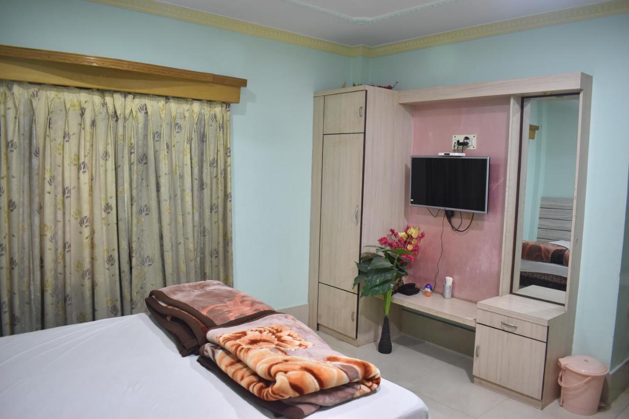 Hotel Suraj Balasore Екстериор снимка