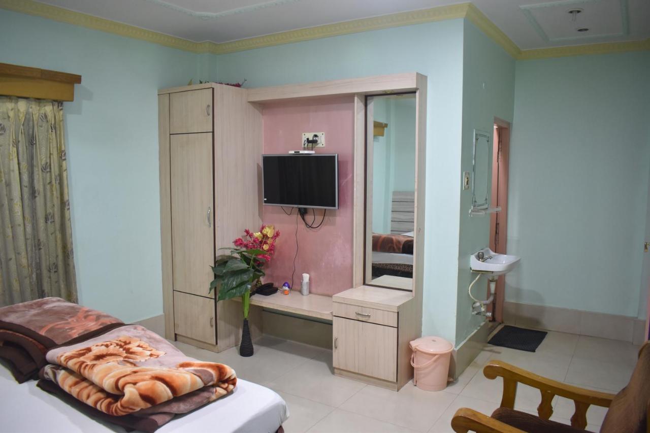 Hotel Suraj Balasore Екстериор снимка